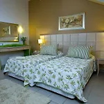 Otel Ionian Plaza & 4*
