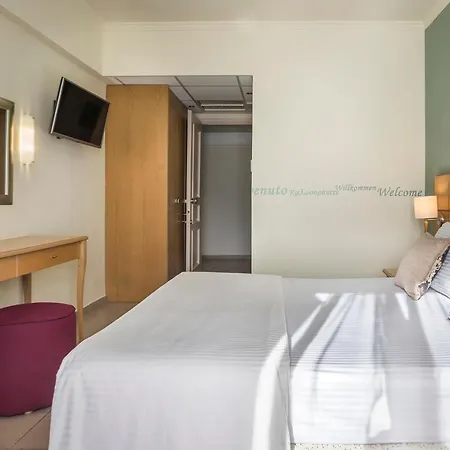 Ionian Plaza & Hotel 4*