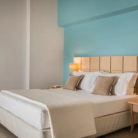 Ionian Plaza & Hotel
