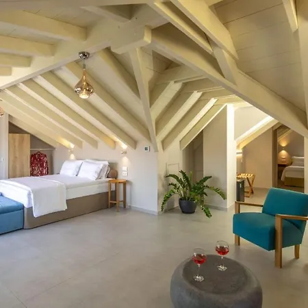 Ionian Plaza & Hotel