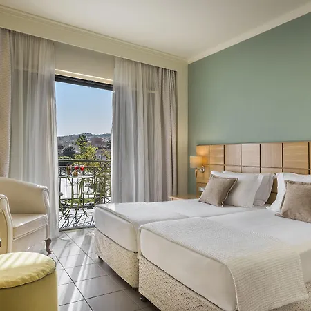 Hotel Ionian Plaza &