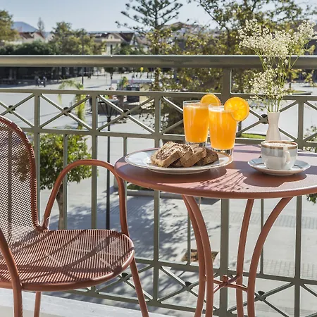 Ionian Plaza & Hotel