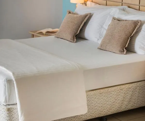 מלון Ionian Plaza & ארגוסטולי