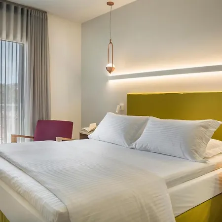 Hotel Ionian Plaza &