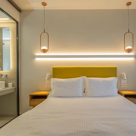 Ionian Plaza & Hotel