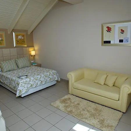 Ionian Plaza & Hotel