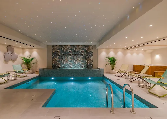 Ξενοδοχείο Ionian Plaza & 4*