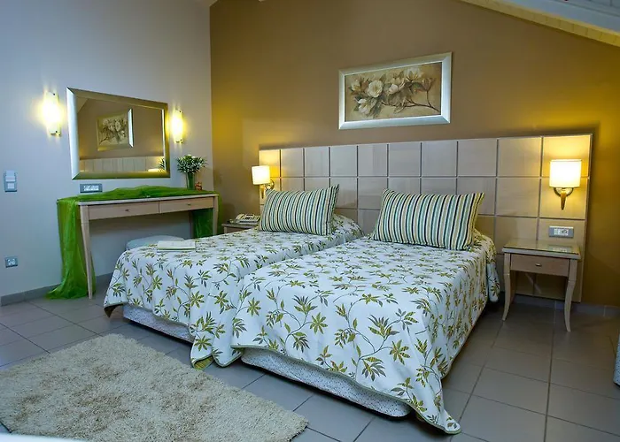 Ξενοδοχείο Ionian Plaza & 4*