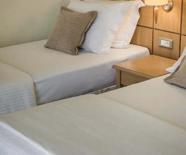 Ionian Plaza & Hotel