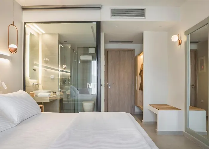 Ionian Plaza & Hotel