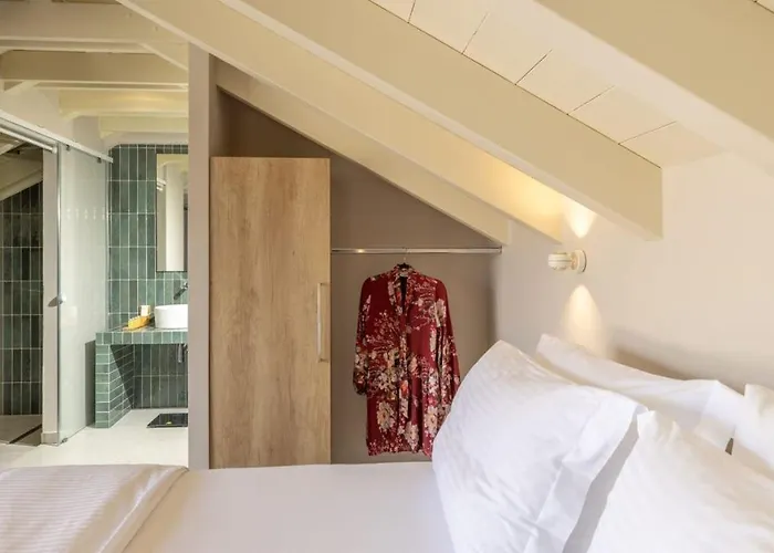 Ionian Plaza & Argostoli (Kefalonia)