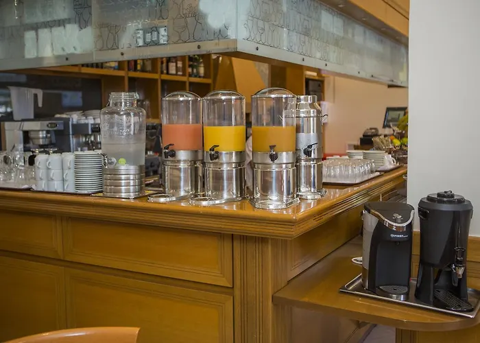 Hotel Ionian Plaza &